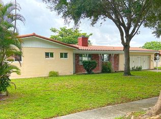 883 Gardenia Ln, Plantation, FL 33317