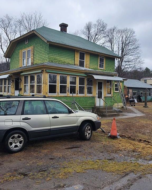 2nd image of 15 Barlow St