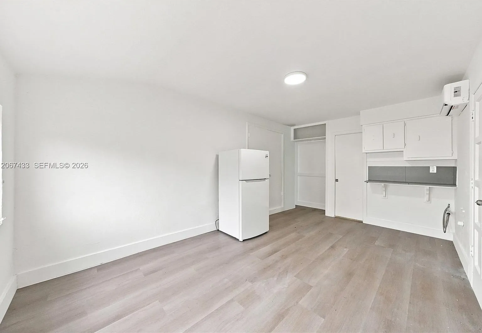 Twelfth St Manors — Photo 4