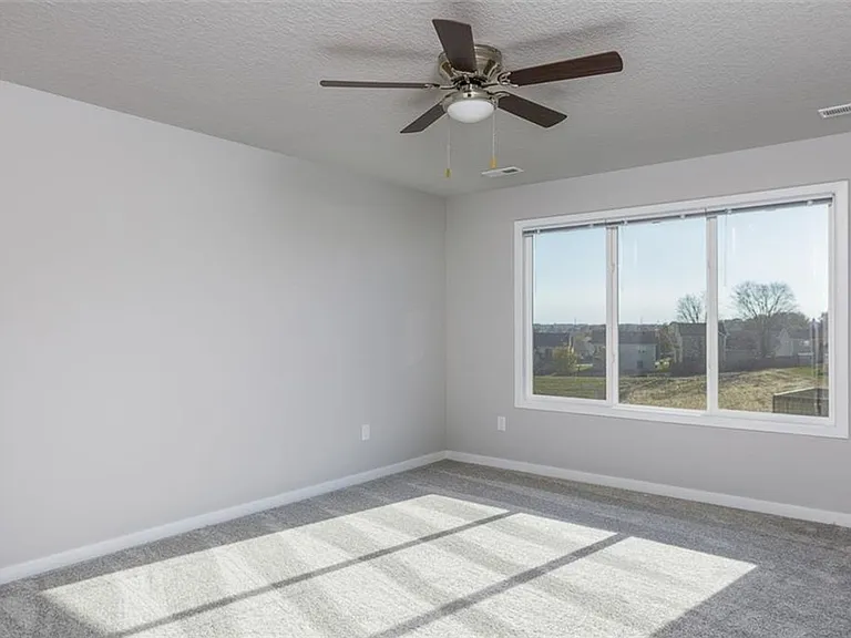 1707 Ashwood Ave — Photo 17