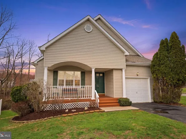 2 Freedom Way, Upper Chichester, PA 19061