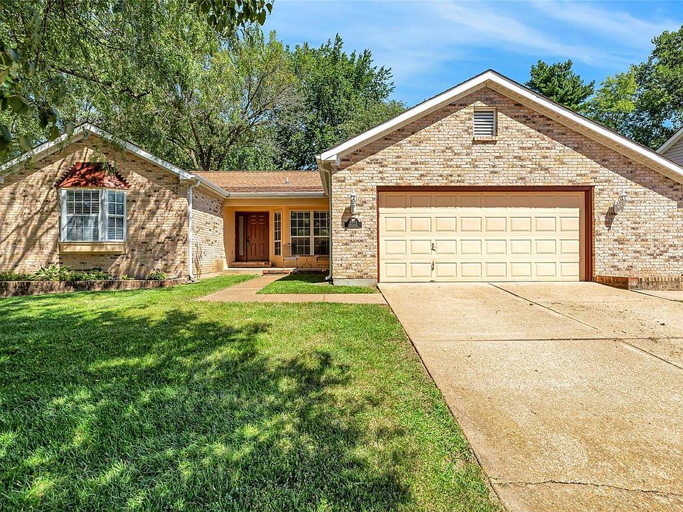 1st image of 2723 Flameglow Dr