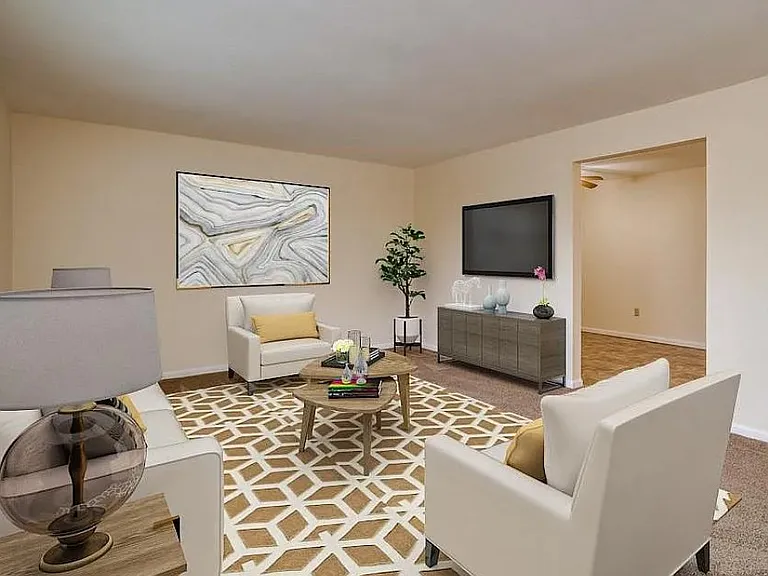 Spring Creek Apartments — Photo 2
