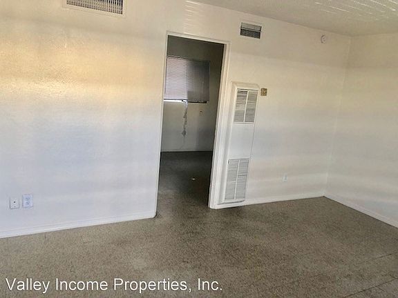 2nd image of 1406 E Jefferson St #5