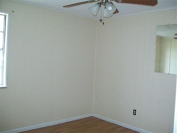 5th image of 615 Keller Ave