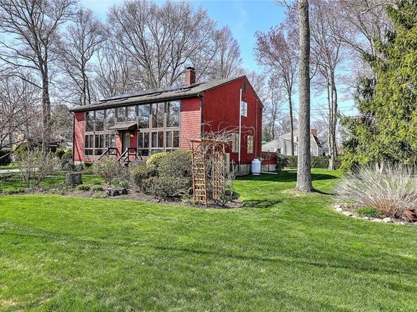3 Katie Dr, Warren, RI 02885