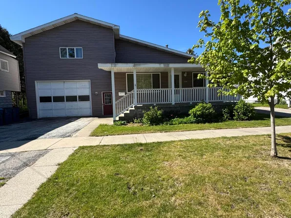 219 2nd Ave, Manistee, MI 49660