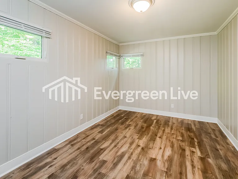 2832 Loch Dr — Photo 11