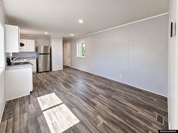 2nd image of 1601 E F 29 St