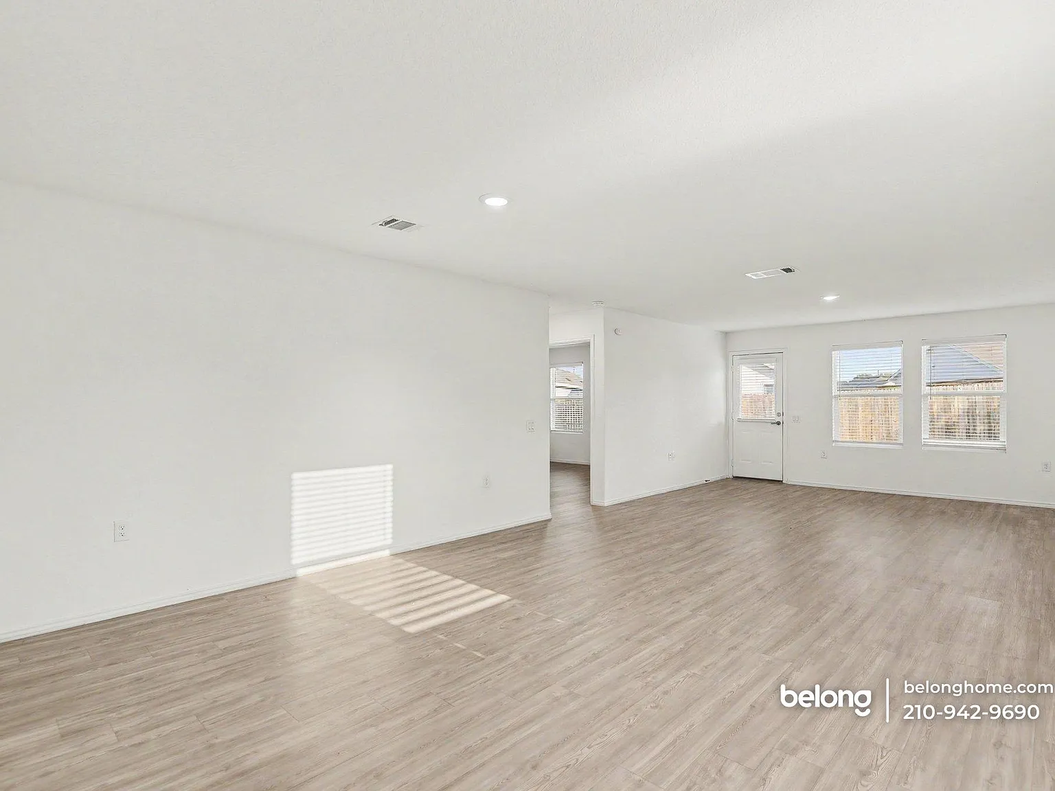 4 bed, 2.0 bath, 1627 sqft, $1,725 — Photo 4