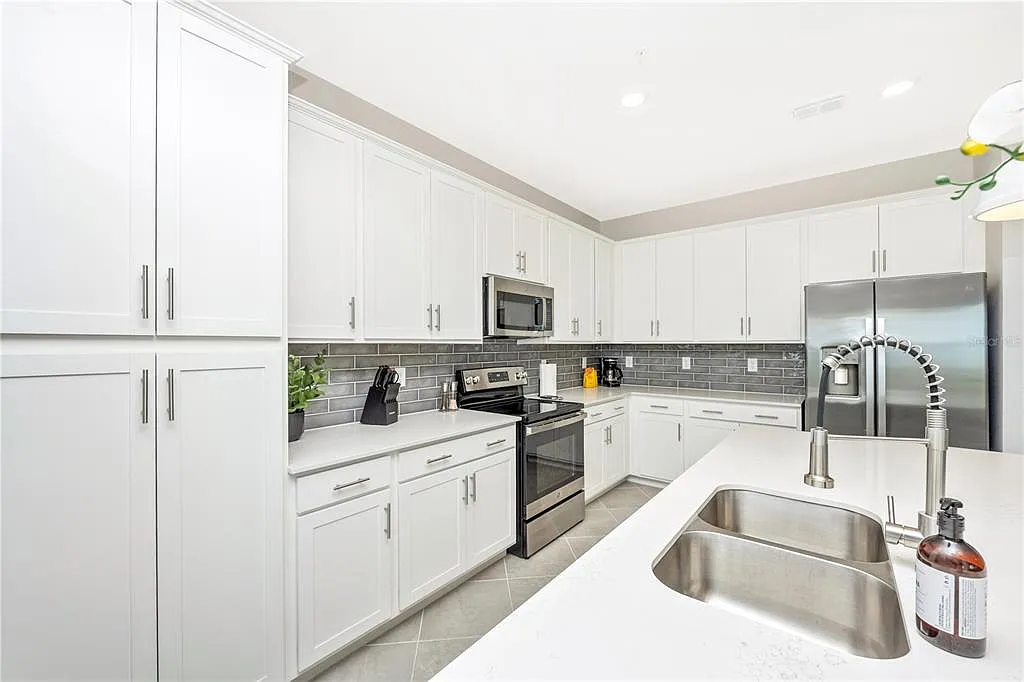 2 bed, 2.0 bath, 1154 sqft, $2,500 — Photo 4