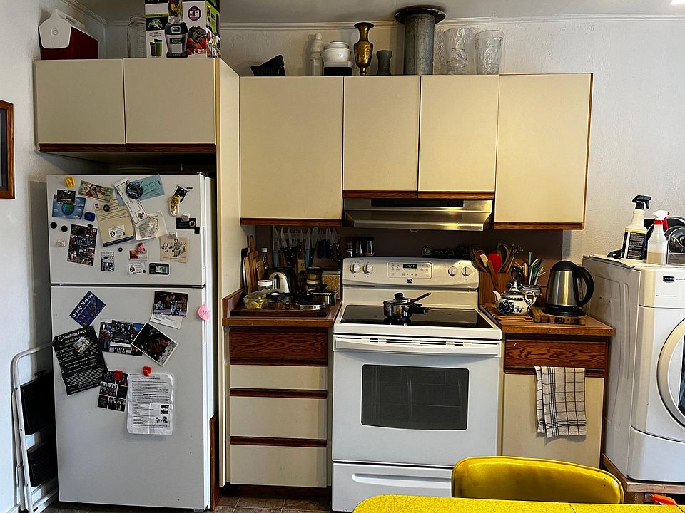 1st image of 640 Fir Ln #A