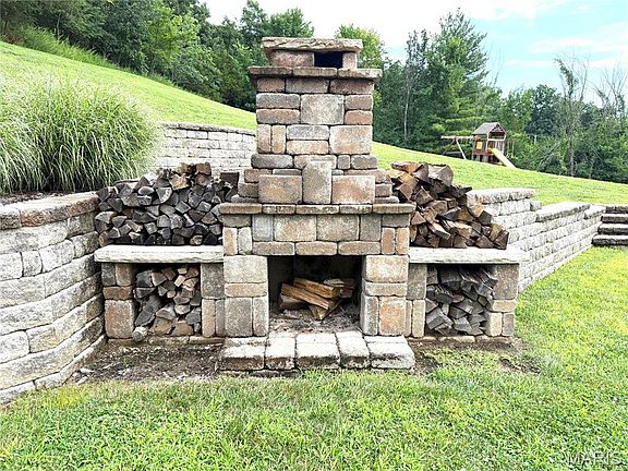 2nd image of 4943 Country Club Dr