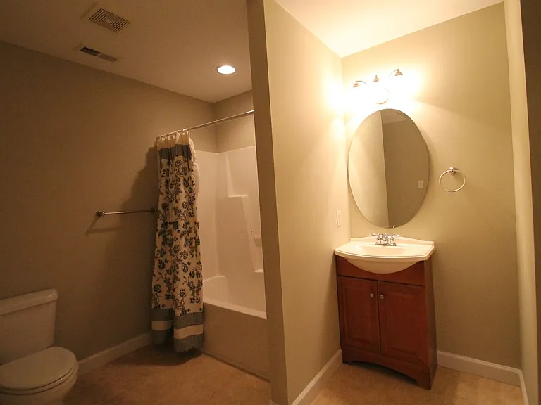 1830 Country Manor Ln — Photo 40