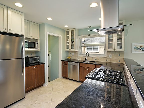 4th image of 6907 W Birchwood Ave