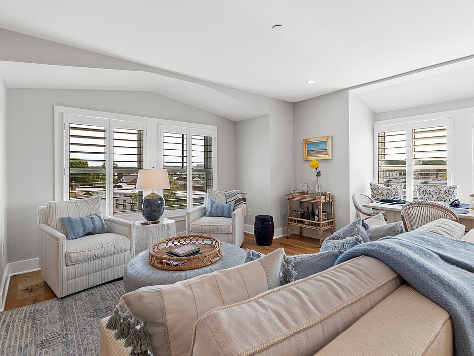 THE STANDARD 3 Water St Mystic CT Zillow