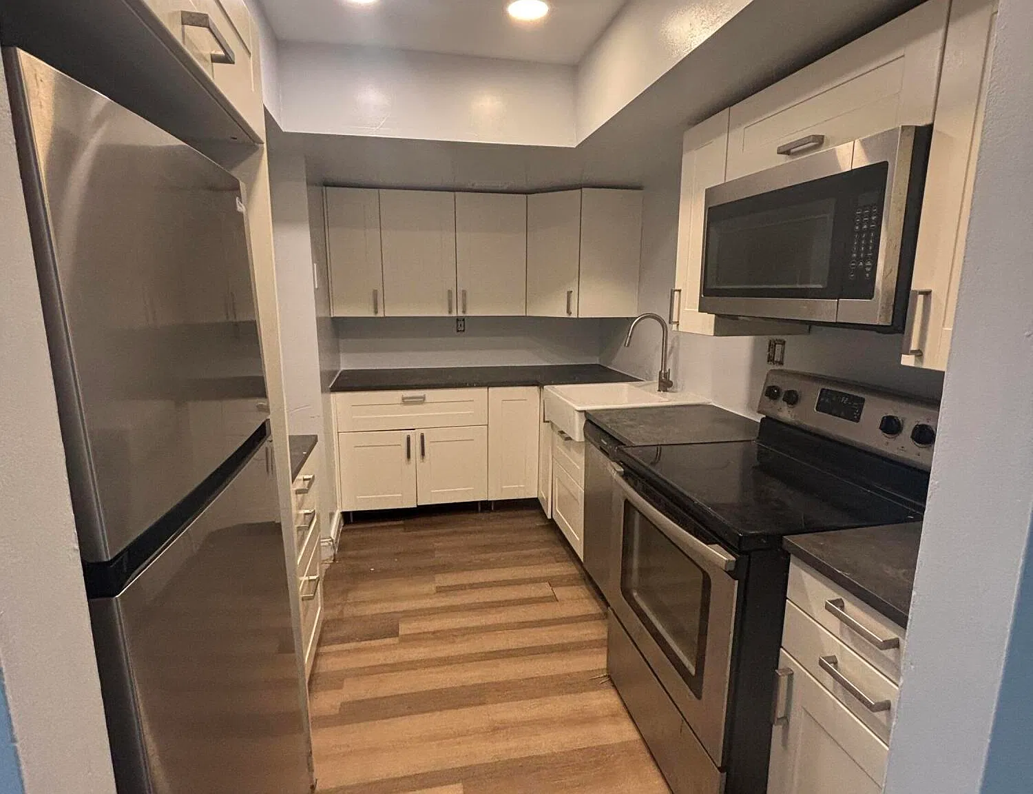 3 bed, 2.0 bath, 1080 sqft, $2,500 — Photo 4