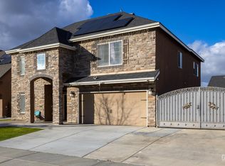 5414 Twinkle Ln, Bakersfield, CA