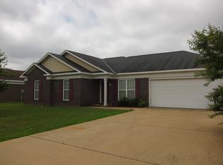 80 Lincolnshire Ln, Phenix City, AL 36870