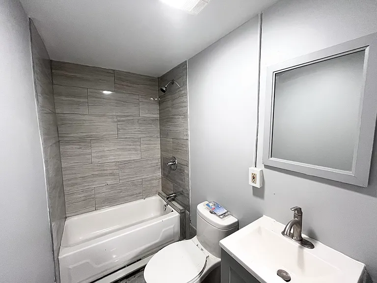 28 E Washington Ave #2A — Photo 7