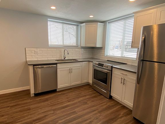 3rd image of 4831 1/2 W 11th Ave