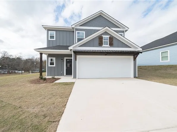 36 Vineyard Dr, Phenix City, AL 36869