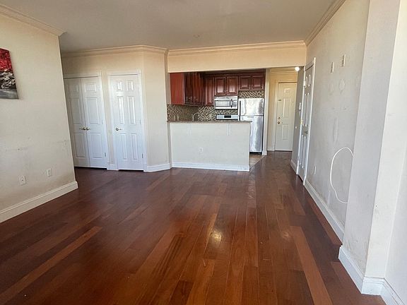 2nd image of 3489 Bruckner Blvd #3E