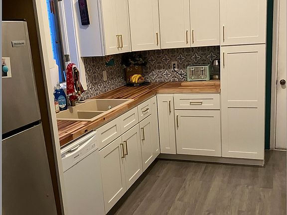 3rd image of 1132 E Bueno Ave