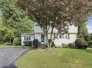 17 Whippoorwill Dr, Shrewsbury, MA 01545