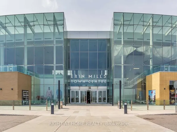 2520 Eglinton Ave W, Mississauga, ON