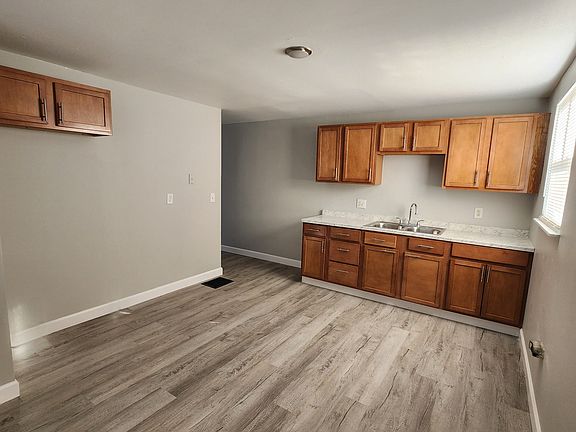 5th image of 1149 22nd Ave