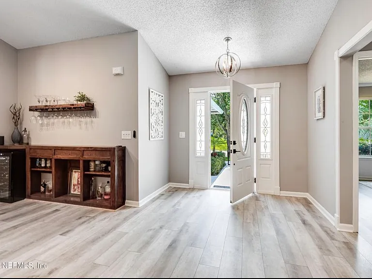 12381 Apple Leaf Dr — Photo 6