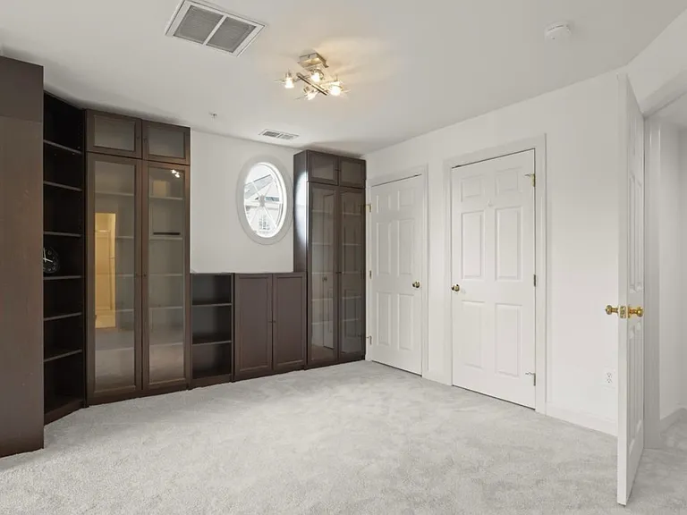 7980 Vigne Ct — Photo 24