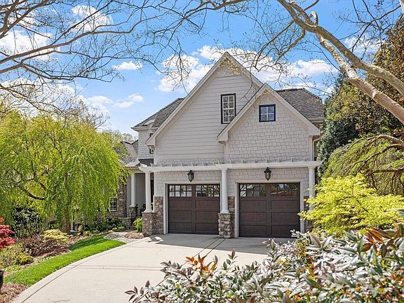 2nd image of 3916 Laurel Manor Ct
