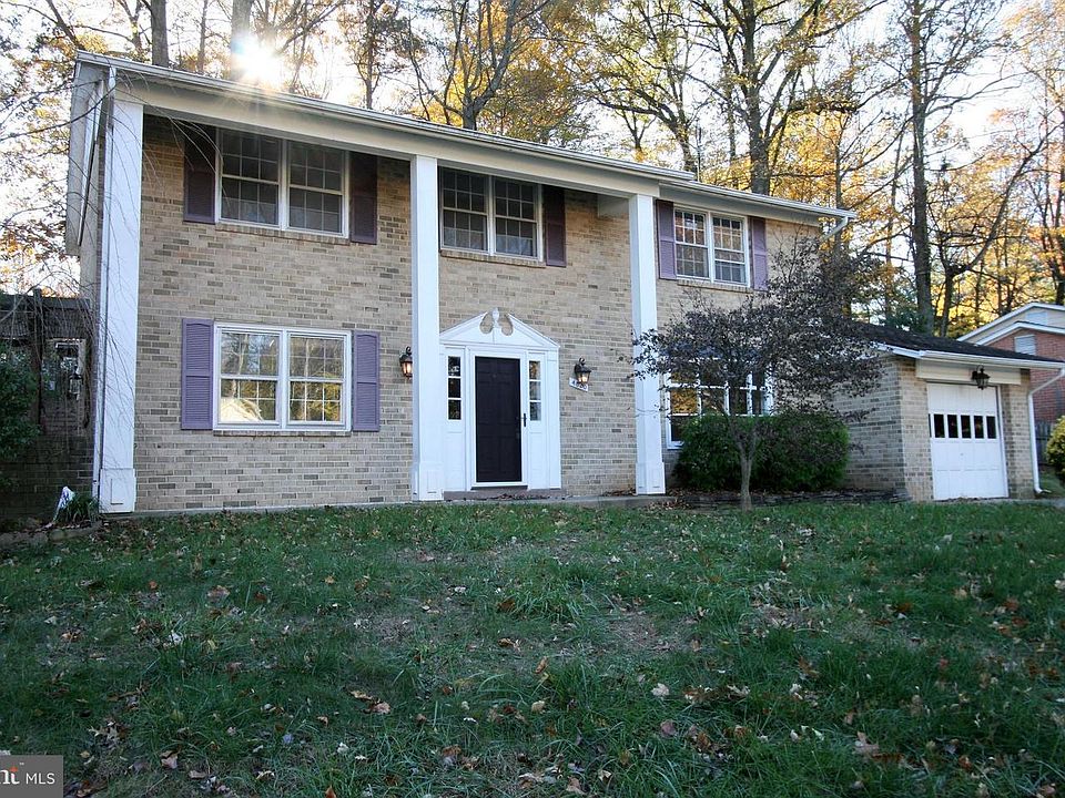 1st image of 4820 Gainsborough Dr