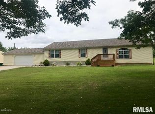 138 Clements Rd, Centralia, IL 62801