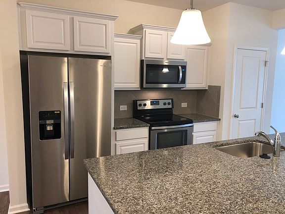 Granite counters, all appliances included