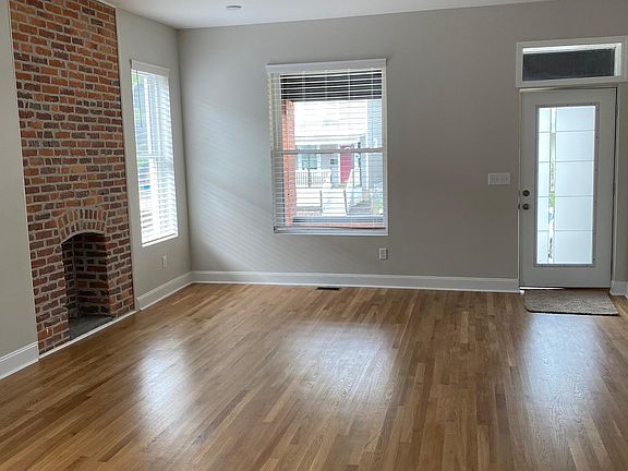 4th image of 436 Oakwood Ave