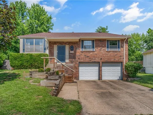 13011 S Raintree Dr, Olathe, KS 66062