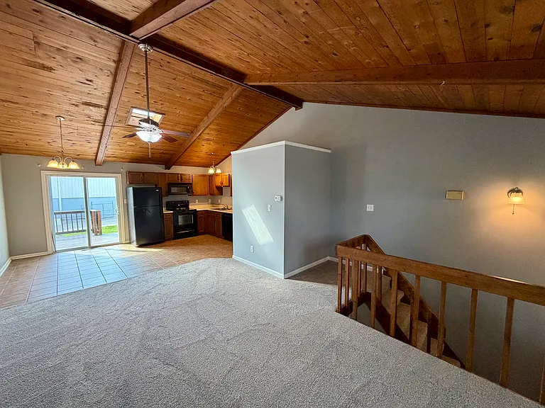 533 El Paseo Pl — Photo 3