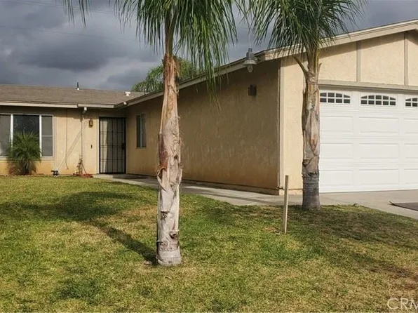 18666 E 6th St, Bloomington, CA 92316