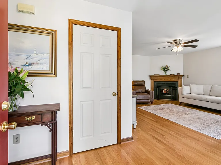 7976 Laura Ann Ln — Photo 6