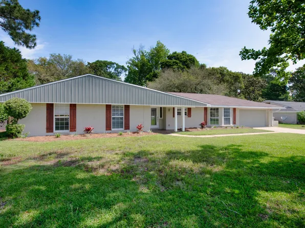 7 Maple Ave, Shalimar, FL 32579