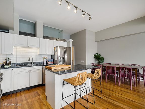 4th image of 165 N Canal St APT 903