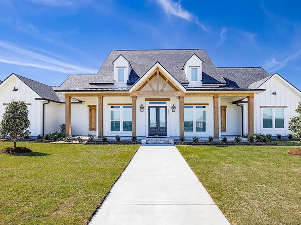 240 Waterford Dr, Thibodaux, LA 70301