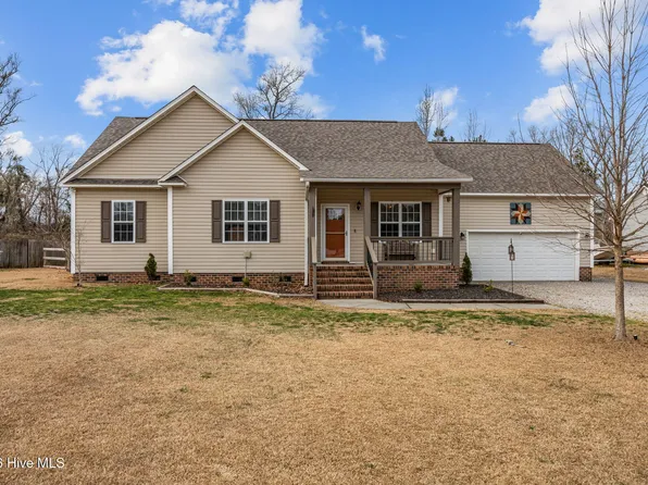 377 Knollwood Drive, Hampstead, NC 28443
