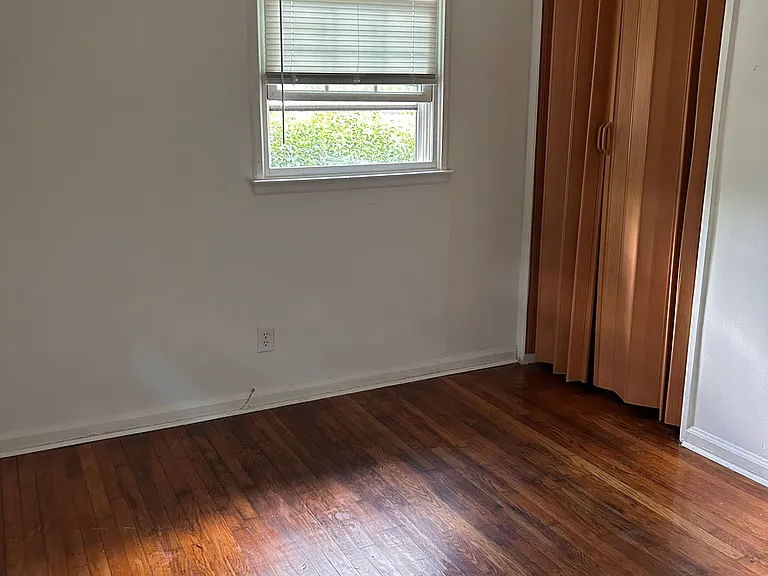 2100 W Florida St — Photo 7