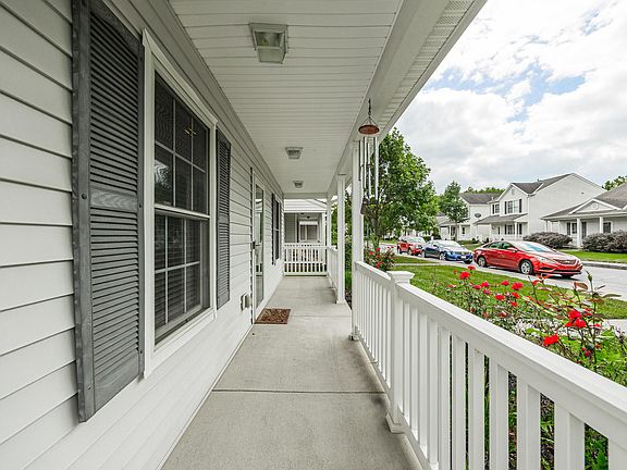 3rd image of 1820 Meadowlawn Dr #70