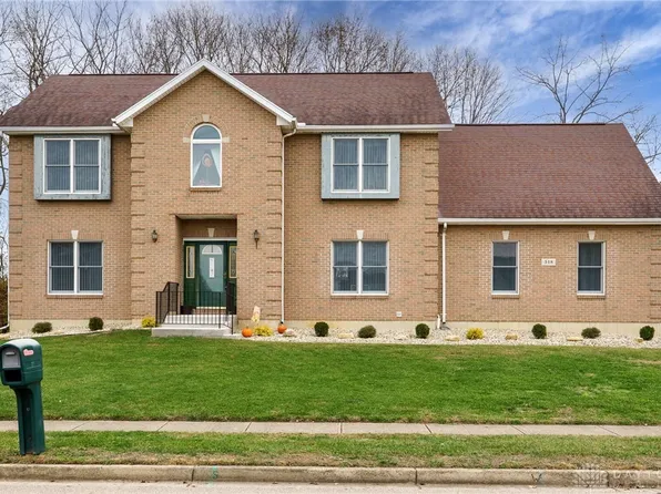 518 Greensward Dr, Tipp City, OH 45371