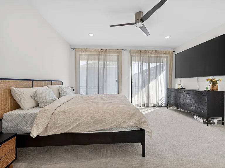 4933 Broadway Dr — Photo 35